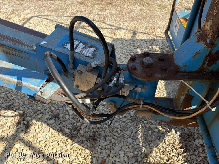 image for item FH6490 1999 Genie S40 boom lift