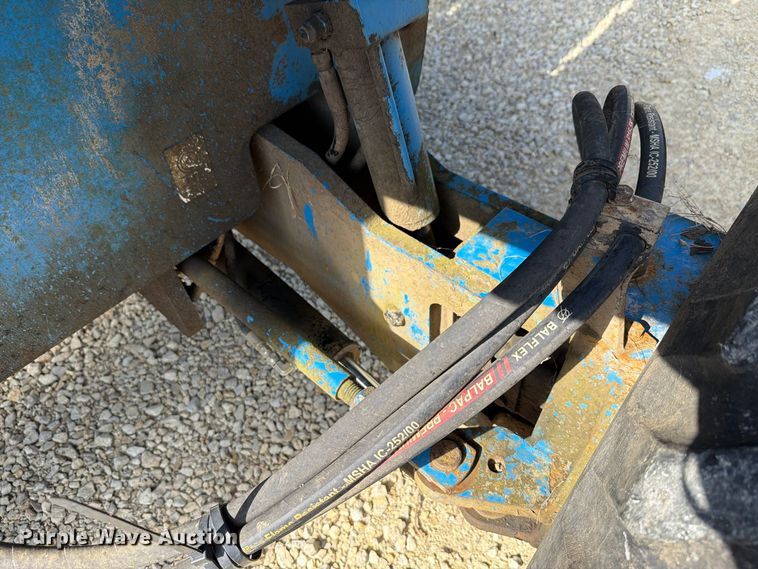 image for item FH6490 1999 Genie S40 boom lift