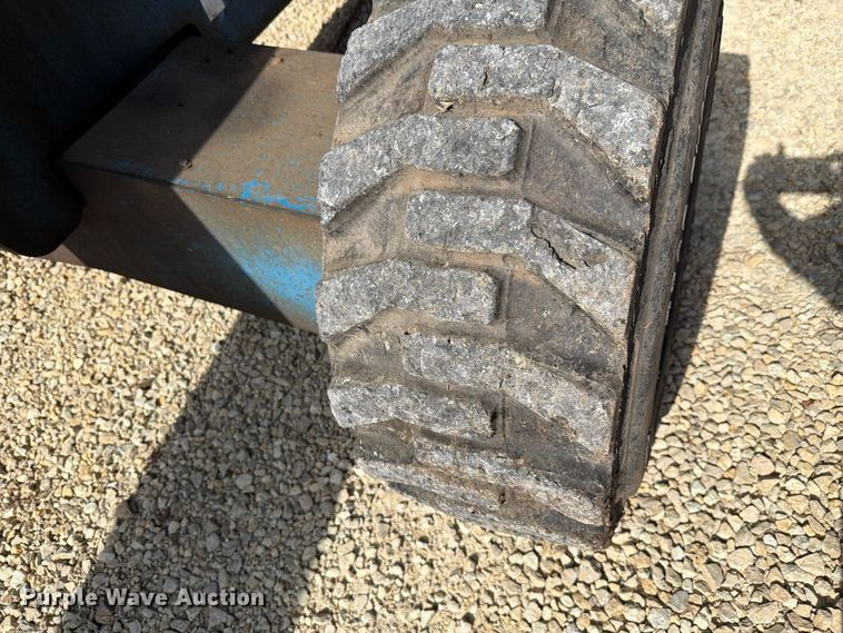 image for item FH6490 1999 Genie S40 boom lift