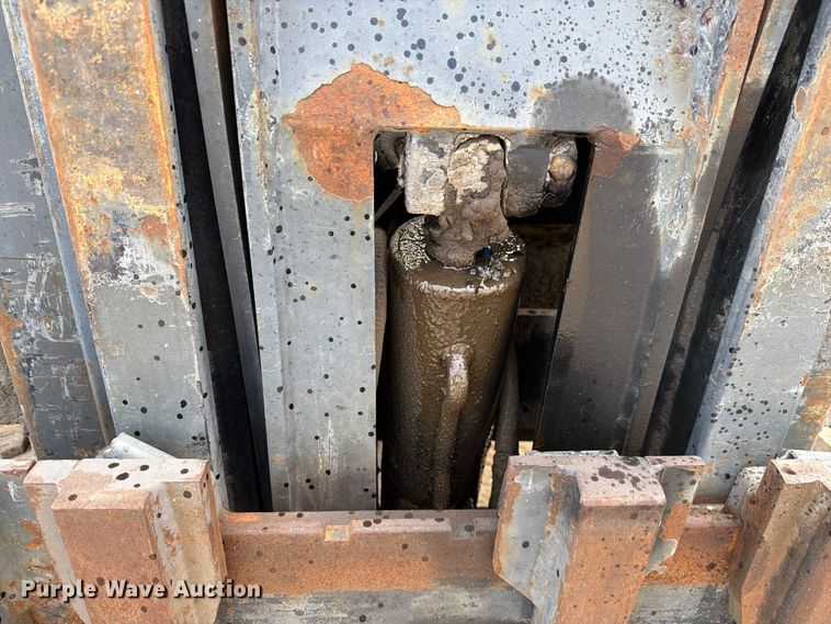 image for item FH6493 Tail-Gator forklift