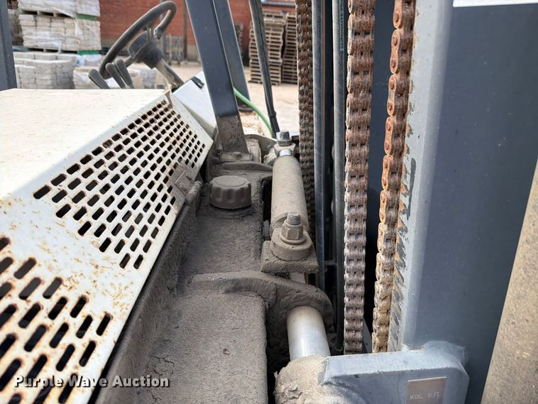 image for item FH6493 Tail-Gator forklift