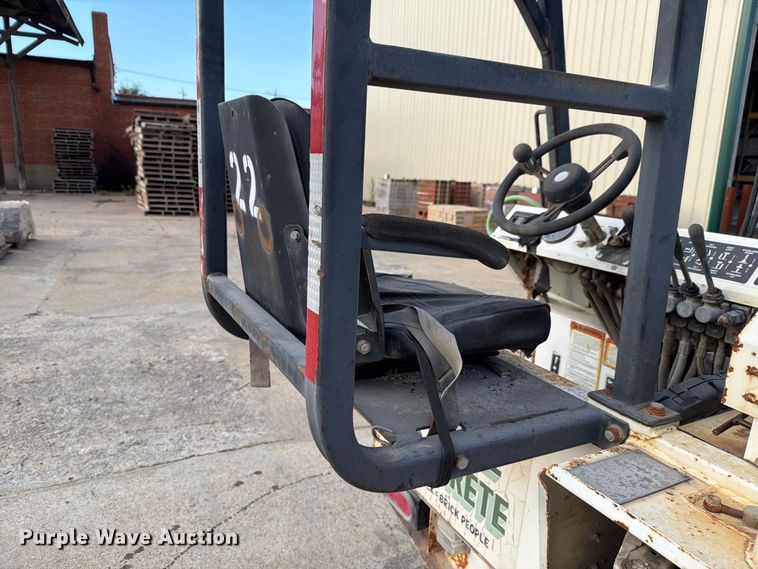 image for item FH6493 Tail-Gator forklift