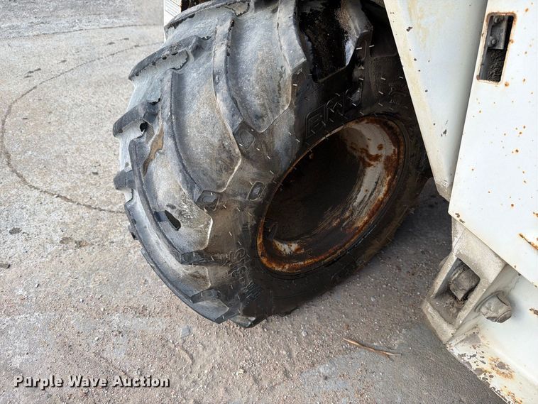 image for item FH6493 Tail-Gator forklift