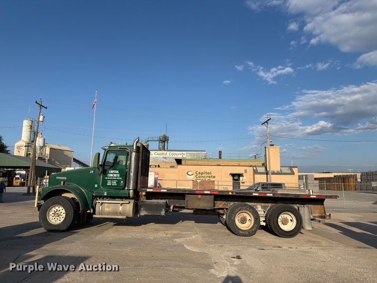 image for item FH6494 2005 Kenworth W900 flatbed truck