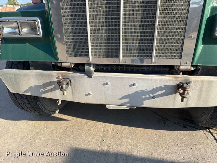 image for item FH6494 2005 Kenworth W900 flatbed truck