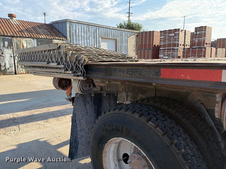 image for item FH6494 2005 Kenworth W900 flatbed truck