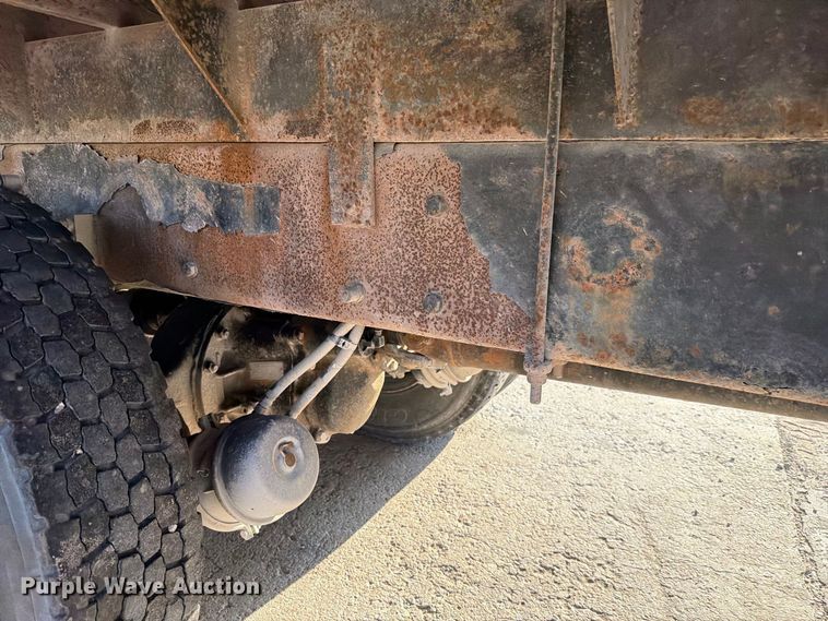 image for item FH6494 2005 Kenworth W900 flatbed truck