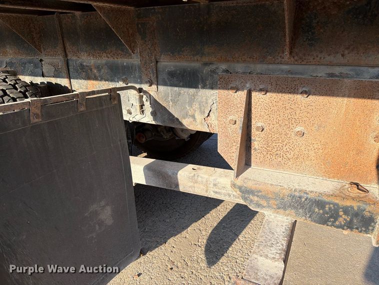 image for item FH6494 2005 Kenworth W900 flatbed truck