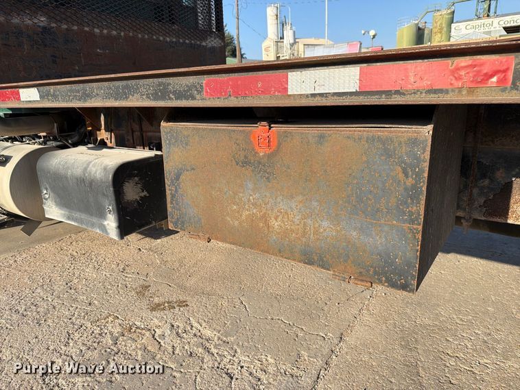 image for item FH6494 2005 Kenworth W900 flatbed truck