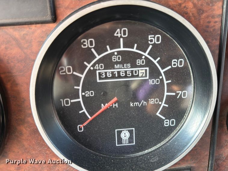 image for item FH6494 2005 Kenworth W900 flatbed truck