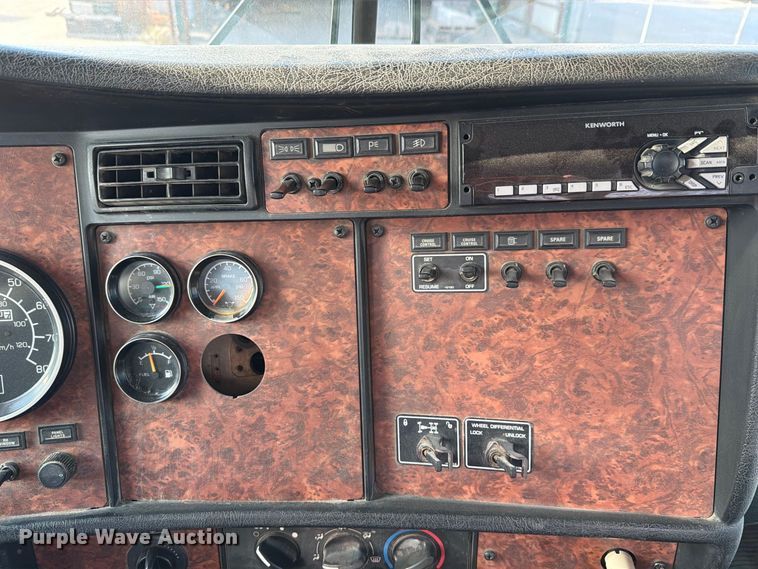 image for item FH6494 2005 Kenworth W900 flatbed truck