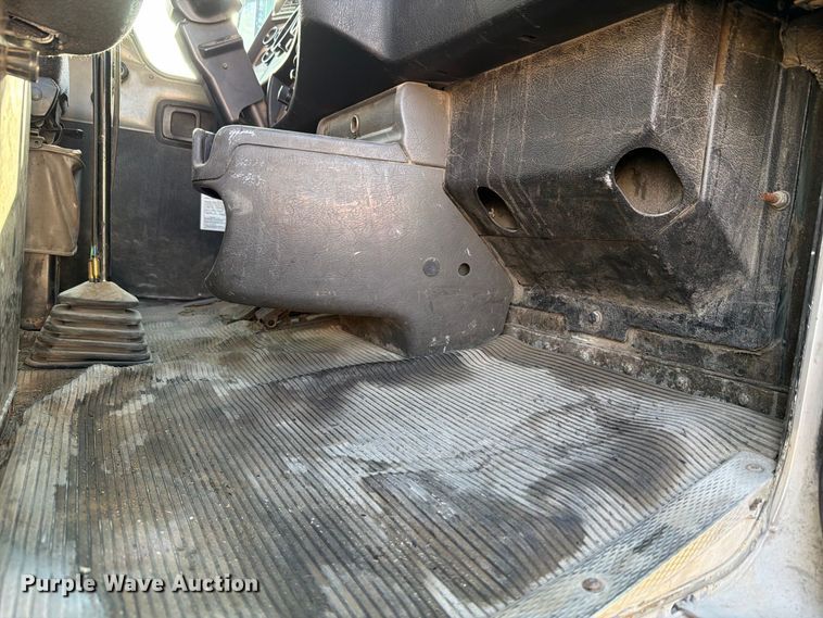 image for item FH6494 2005 Kenworth W900 flatbed truck