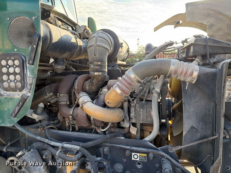 image for item FH6494 2005 Kenworth W900 flatbed truck