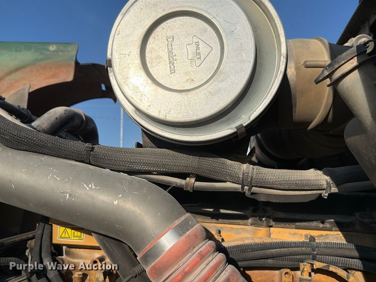 image for item FH6494 2005 Kenworth W900 flatbed truck