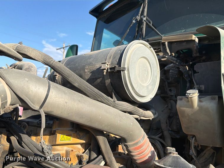 image for item FH6494 2005 Kenworth W900 flatbed truck