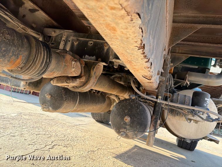 image for item FH6494 2005 Kenworth W900 flatbed truck