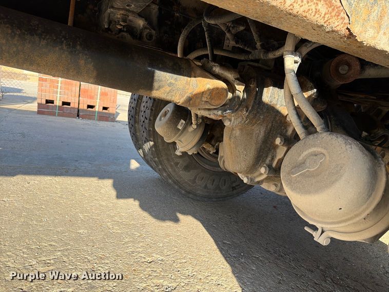 image for item FH6494 2005 Kenworth W900 flatbed truck