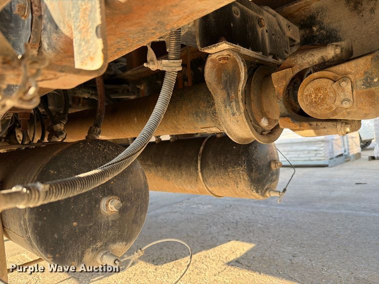 image for item FH6494 2005 Kenworth W900 flatbed truck