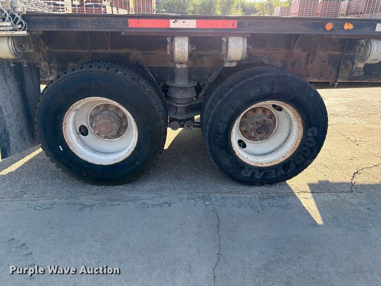 image for item FH6494 2005 Kenworth W900 flatbed truck