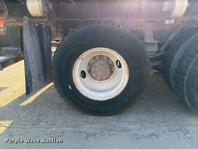 image for item FH6494 2005 Kenworth W900 flatbed truck