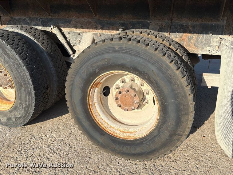 image for item FH6494 2005 Kenworth W900 flatbed truck