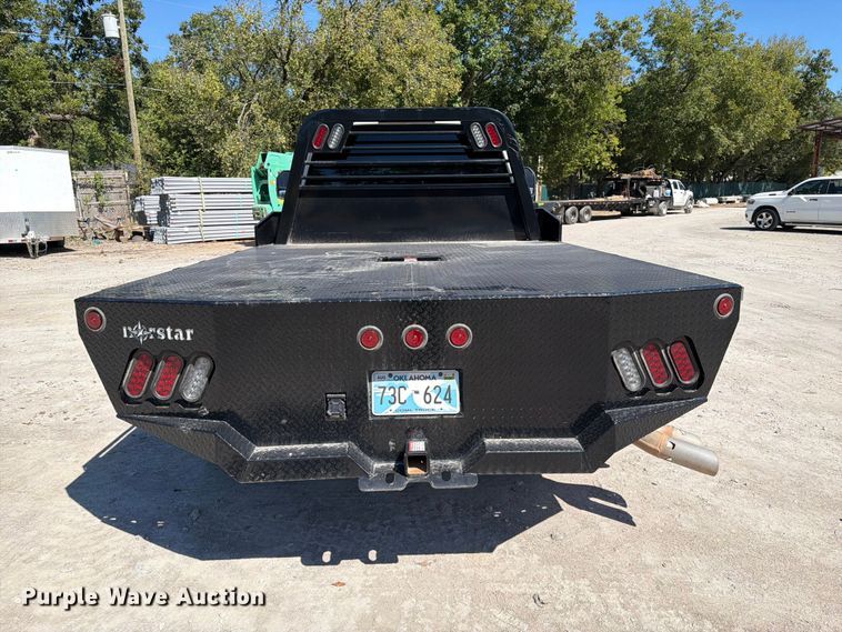 image for item FI0442 2017 Ford F450 Super Duty Ext. Cab flatbed truck