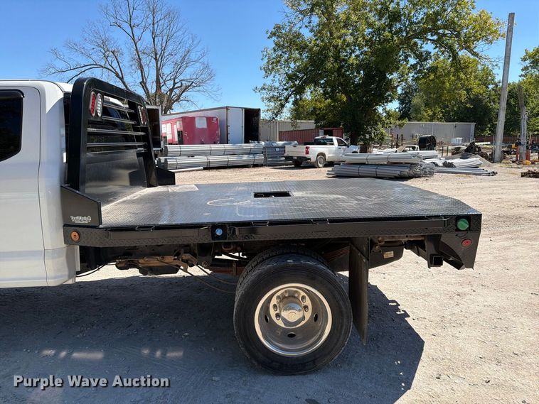 image for item FI0442 2017 Ford F450 Super Duty Ext. Cab flatbed truck