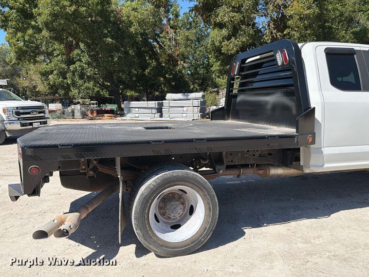 image for item FI0442 2017 Ford F450 Super Duty Ext. Cab flatbed truck