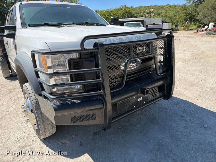 image for item FI0442 2017 Ford F450 Super Duty Ext. Cab flatbed truck