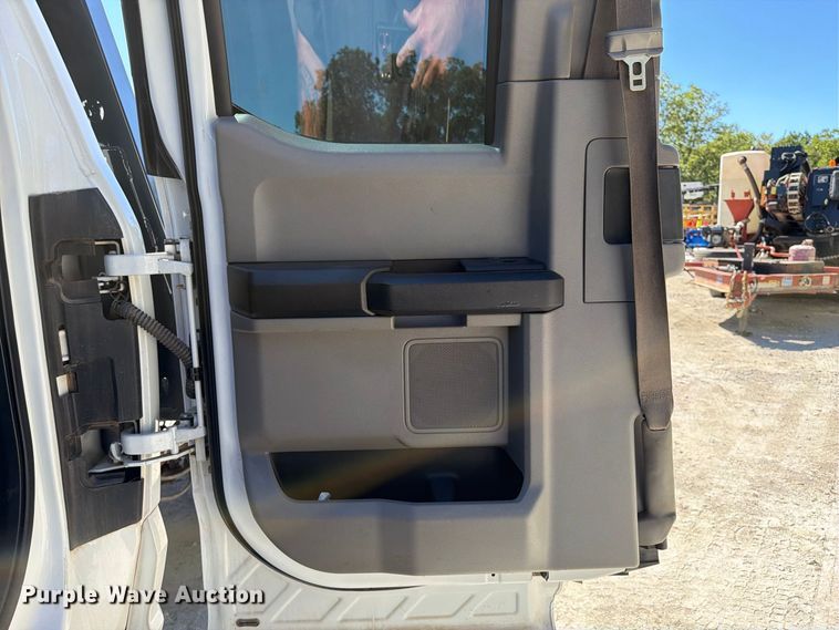 image for item FI0442 2017 Ford F450 Super Duty Ext. Cab flatbed truck