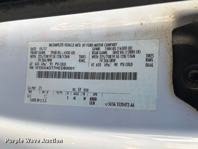 image for item FI0442 2017 Ford F450 Super Duty Ext. Cab flatbed truck
