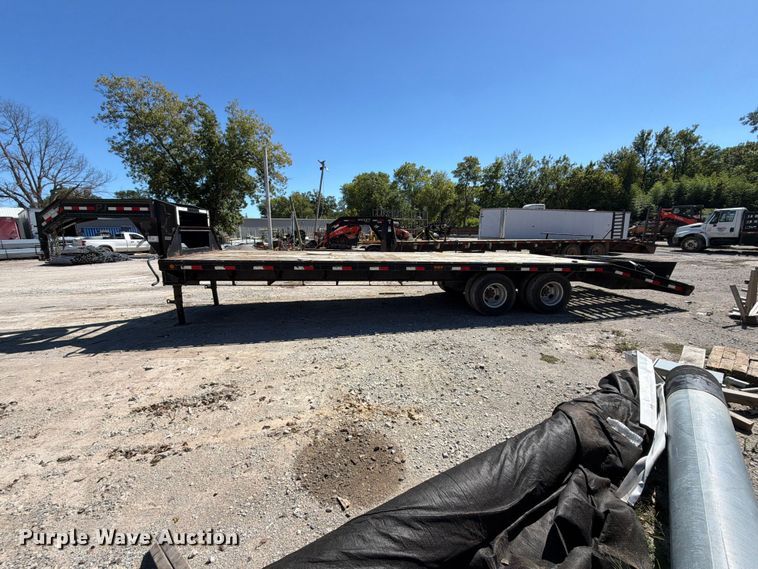 image for item FI0444 2015 PJ equipment trailer