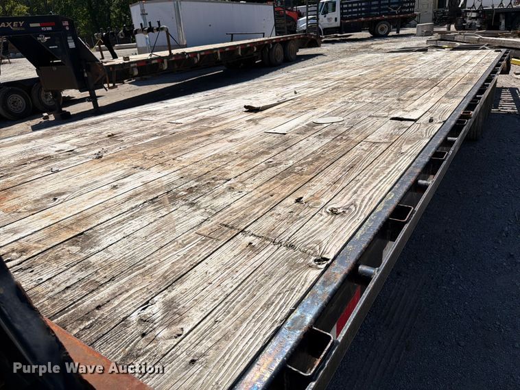 image for item FI0444 2015 PJ equipment trailer