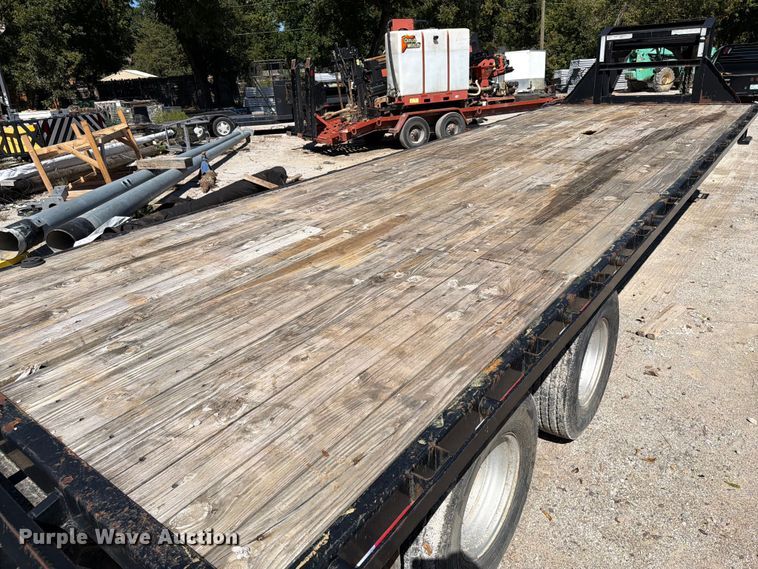 image for item FI0444 2015 PJ equipment trailer