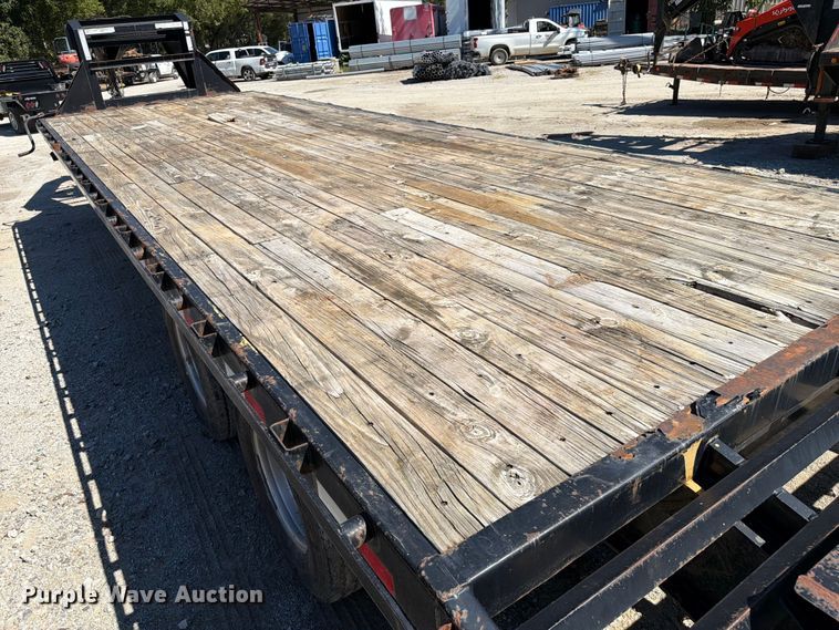 image for item FI0444 2015 PJ equipment trailer