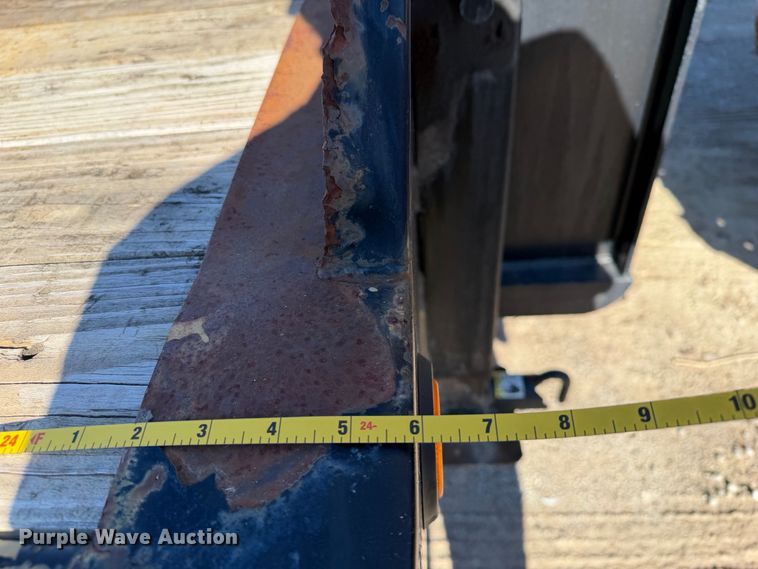 image for item FI0444 2015 PJ equipment trailer