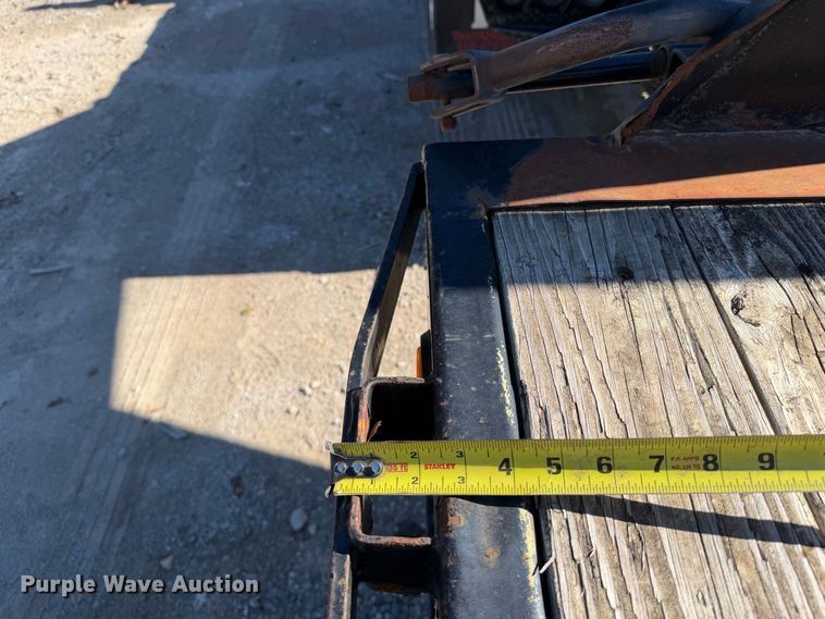 image for item FI0444 2015 PJ equipment trailer