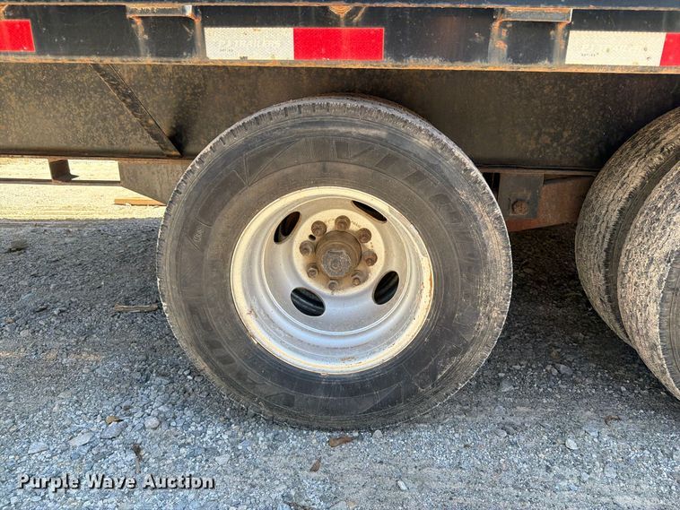 image for item FI0444 2015 PJ equipment trailer