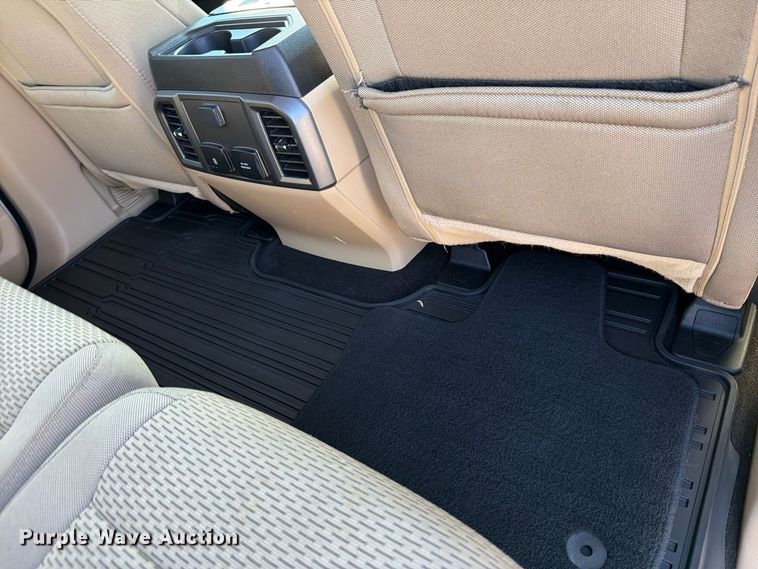 image for item FI0462 2020 Ford F150 XLT Crew Cab pickup truck