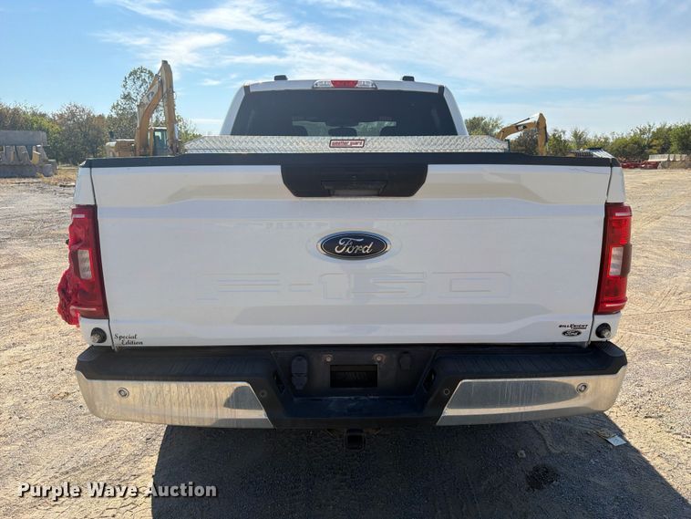 image for item FI0464 2022 Ford F150 XLT Crew Cab pickup truck