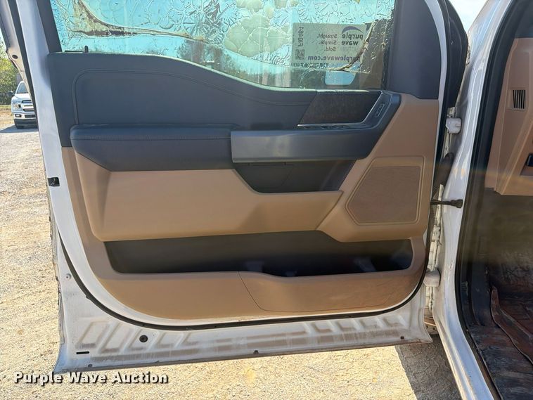 image for item FI0464 2022 Ford F150 XLT Crew Cab pickup truck
