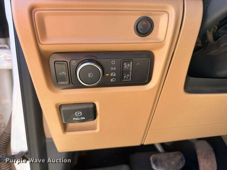 image for item FI0464 2022 Ford F150 XLT Crew Cab pickup truck