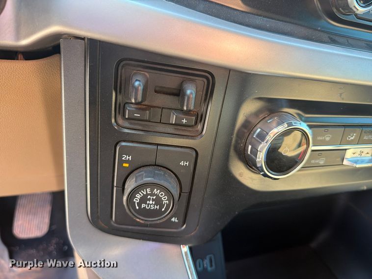 image for item FI0464 2022 Ford F150 XLT Crew Cab pickup truck
