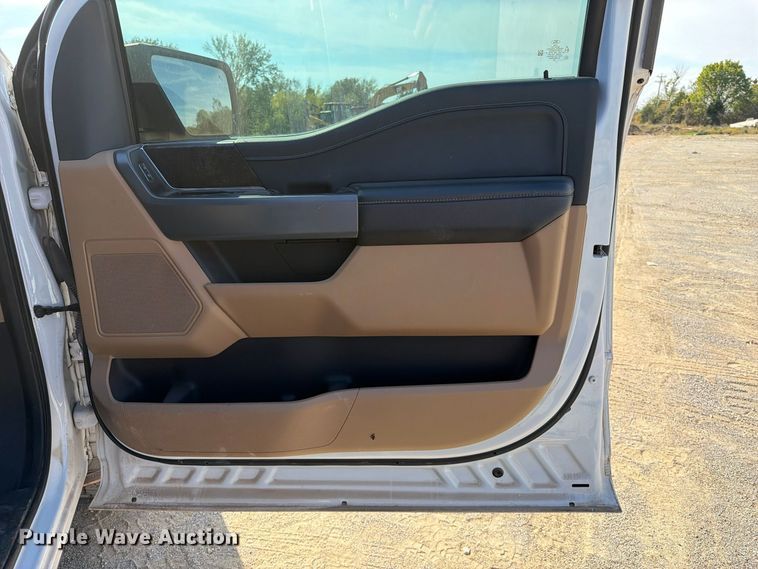 image for item FI0464 2022 Ford F150 XLT Crew Cab pickup truck