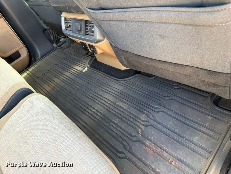image for item FI0464 2022 Ford F150 XLT Crew Cab pickup truck
