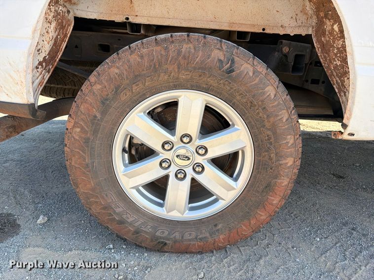 image for item FI0464 2022 Ford F150 XLT Crew Cab pickup truck