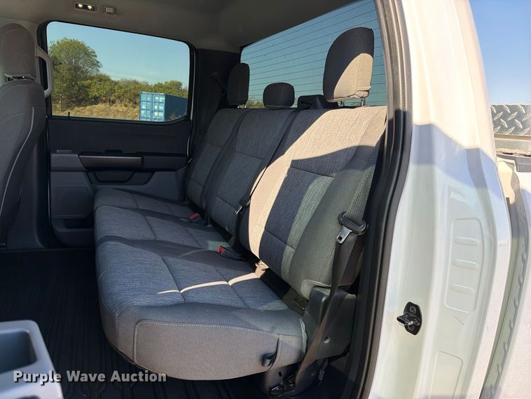image for item FI0465 2021 Ford F150 XL Crew Cab pickup truck