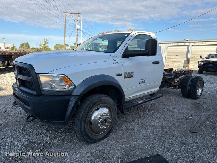 image for item FI0467 2015 RAM 5500 truck cab and chassis