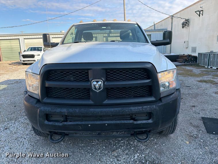 image for item FI0467 2015 RAM 5500 truck cab and chassis