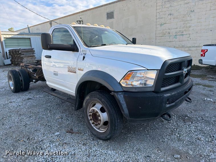 image for item FI0467 2015 RAM 5500 truck cab and chassis
